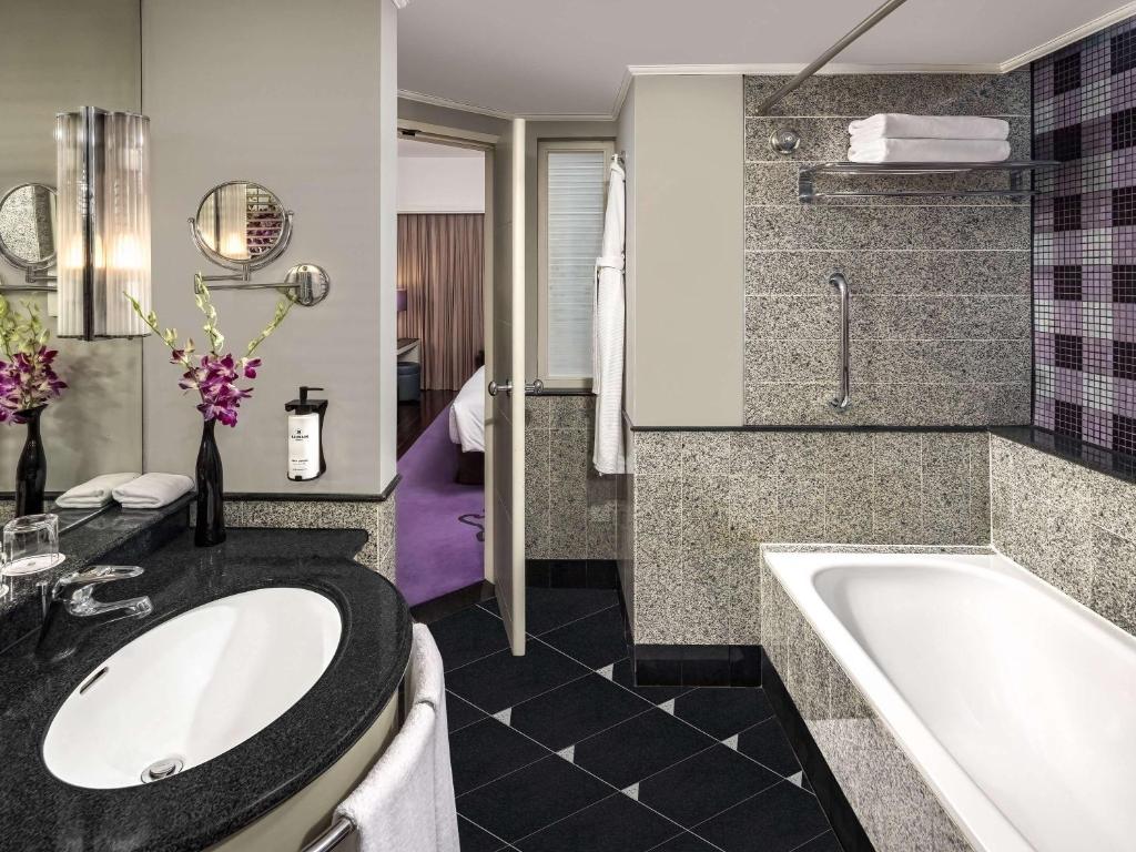 Koupelna v ubytování Sofitel Saigon Plaza
