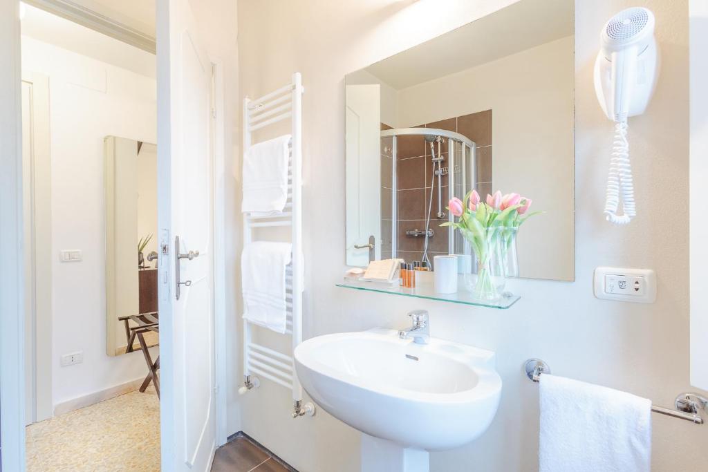 Hotel Hambros - Il Parco in Villa Banchieri - Economy Queen Room