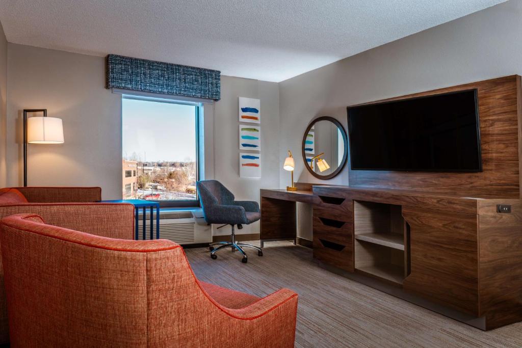 Hampton Inn & Suites St. Louis-Chesterfield photo