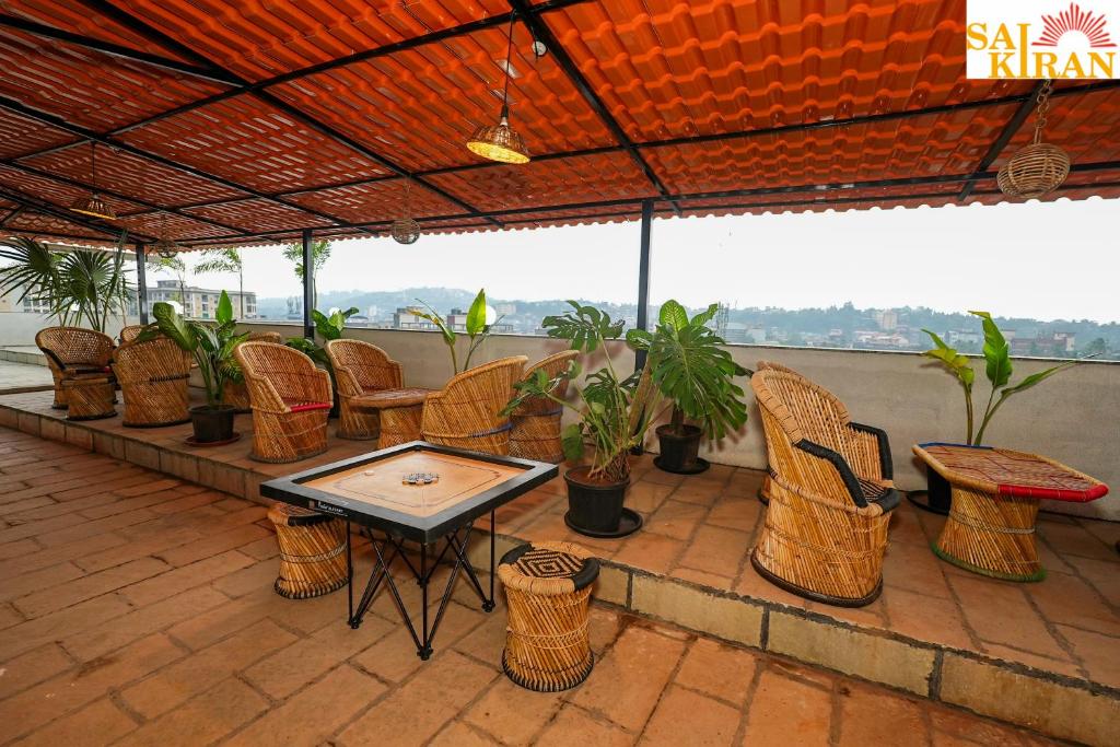 Balkón nebo terasa v ubytování Saikiran Hotel