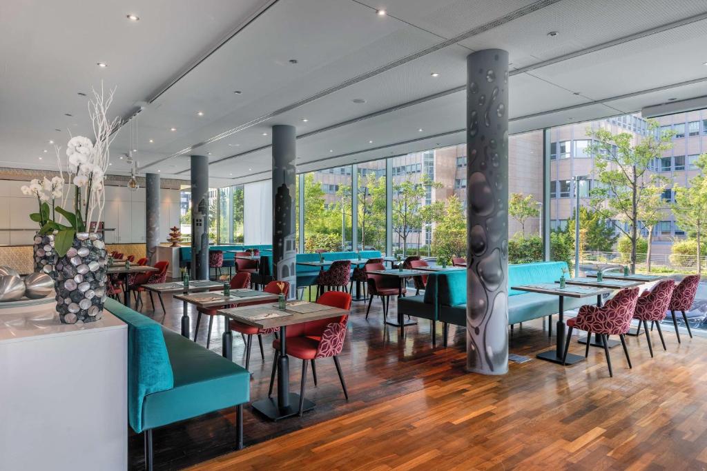 DoubleTree by Hilton Frankfurt Niederrad - Resim 4