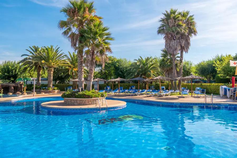 Bazén v ubytování Camping La Masia - Maeva Vacansoleil nebo v jeho okolí