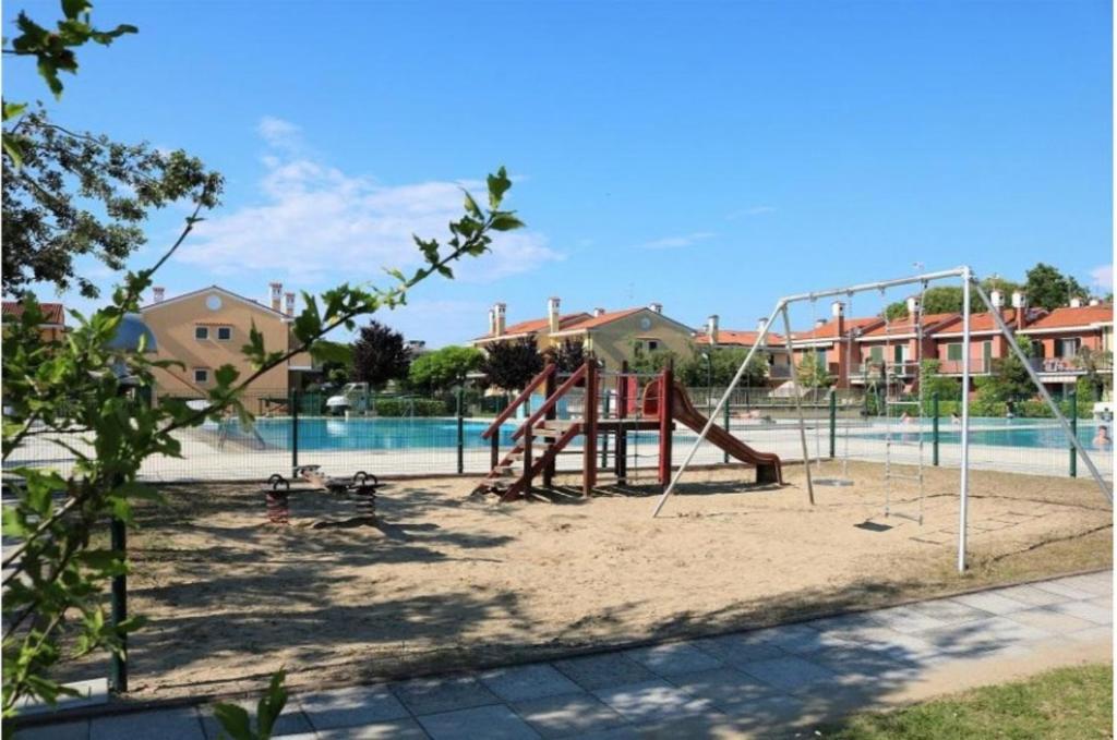 The swimming pool at or close to Spacious apartment on 2 floors - Beahost
