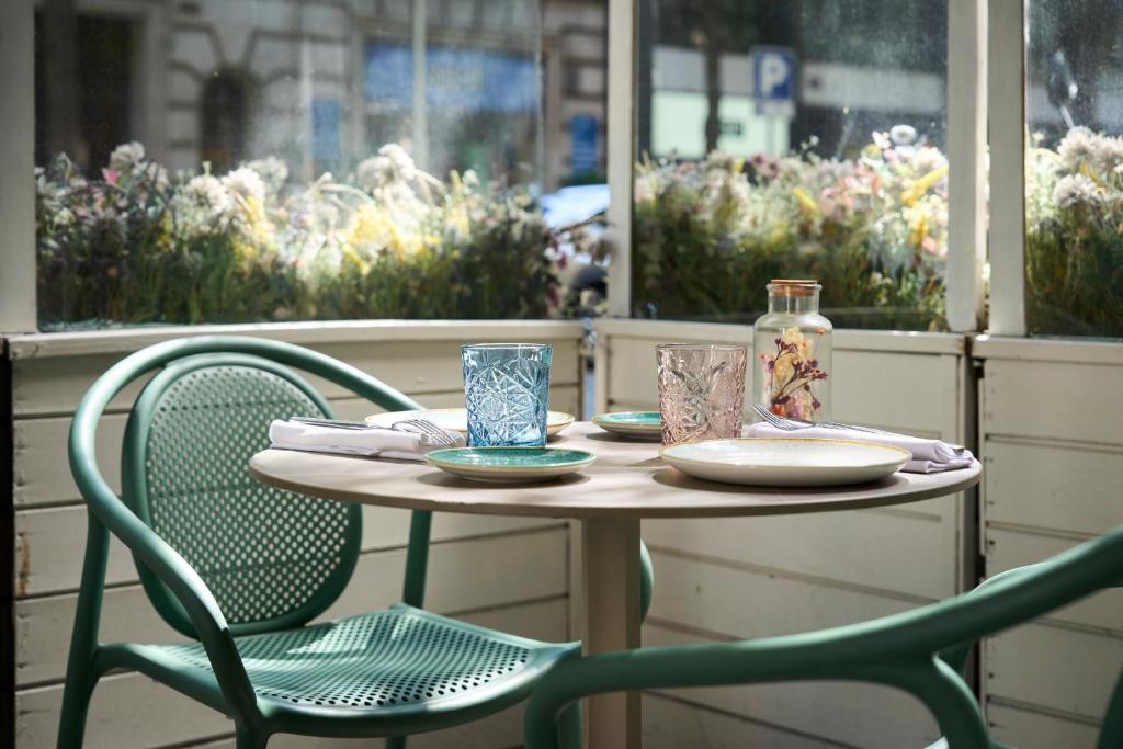 Catalonia Barcelona 505 - Resim 34