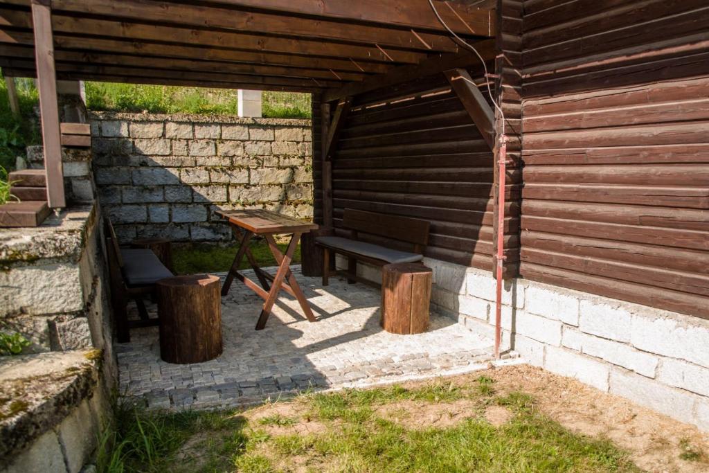 Zahrada ubytování Rodinné chaty MORAVANPARK - Ubytování v srdci Valašska