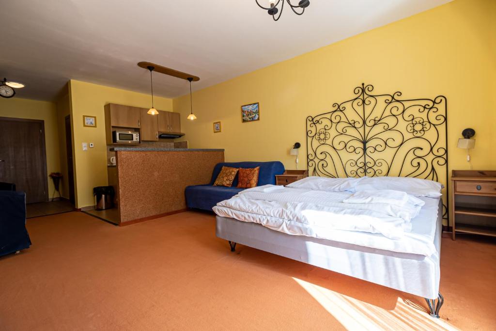 Postel nebo postele na pokoji v ubytování Fatrapark 2 Apartments House