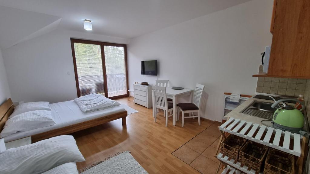 Kuchyň nebo kuchyňský kout v ubytování Fatrapark 2 Apartments House