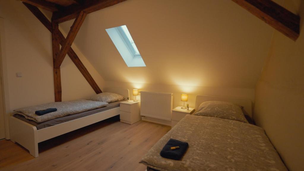 Ліжко або ліжка в номері Monteurzimmer Pavan, L7 KEINE FERIENWOHNUNG
