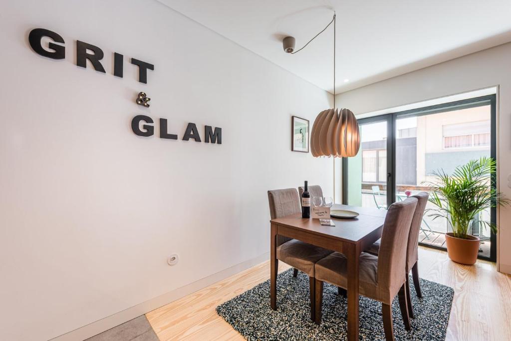 GuestReady - Grit & Glam