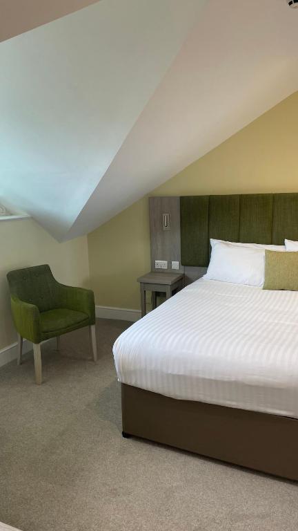 Hellidon Lakes Hotel - 
