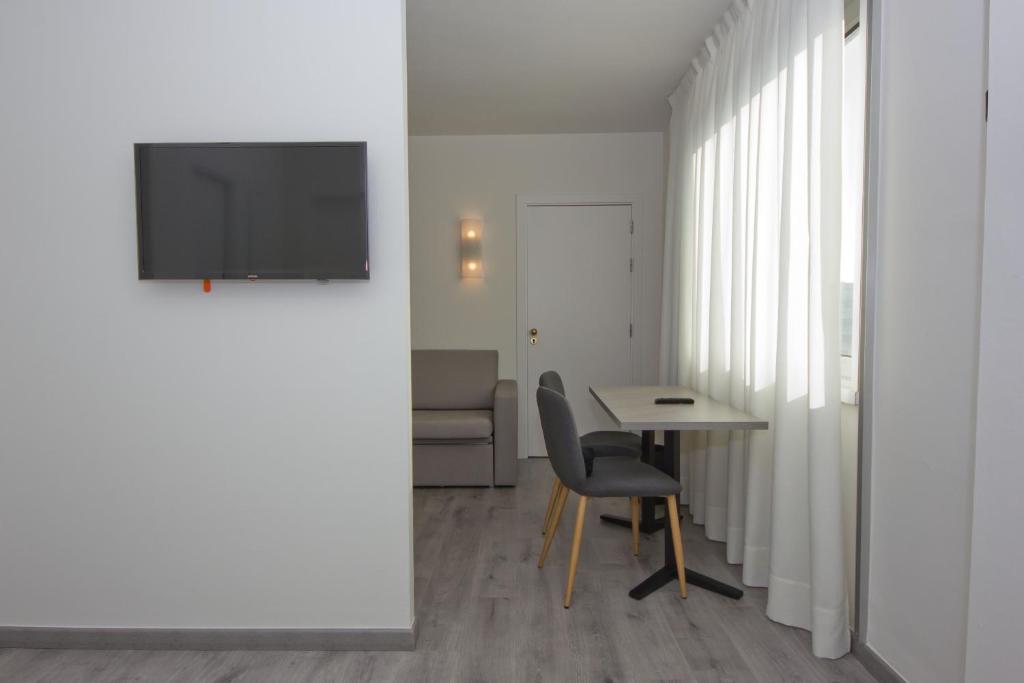 Aparthotel Atenea Valles - Quintuple Room