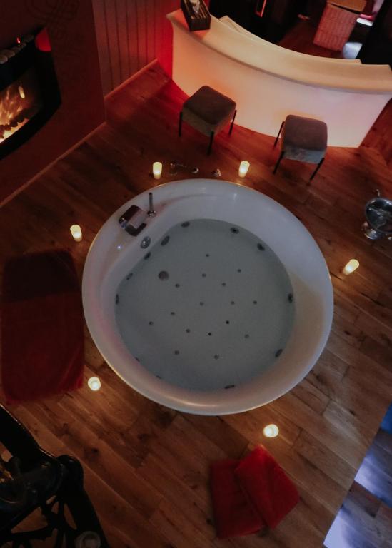 Fotografie z fotogalerie ubytování L'Eden - Suite privative avec jacuzzi et sauna v destinaci Theux