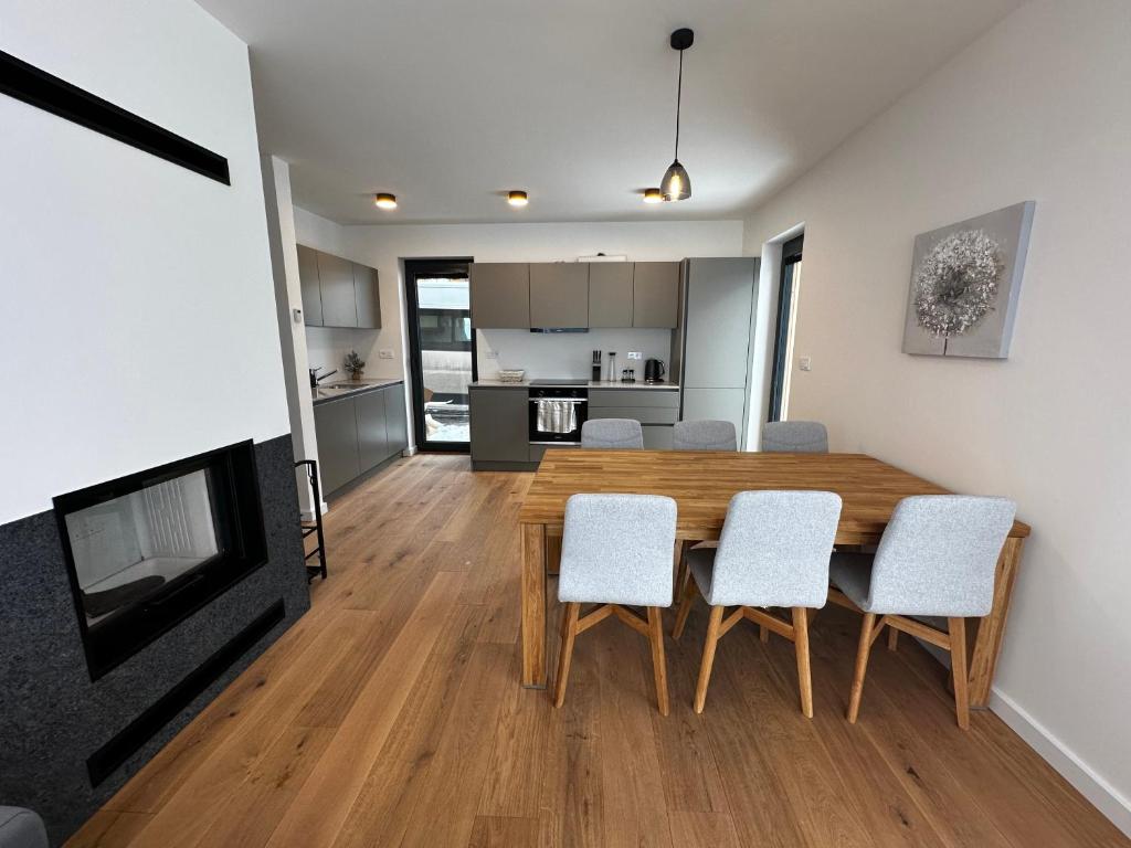 Kuchyň nebo kuchyňský kout v ubytování Apartmány Pampeliška