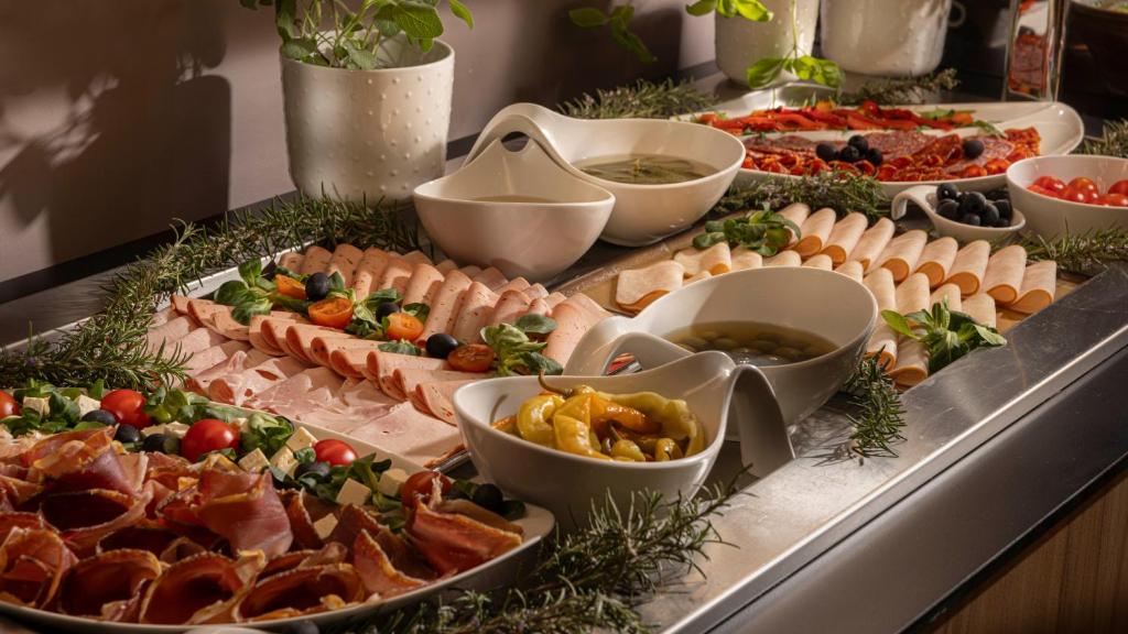 Grand Hotel Zagreb - Resim 34