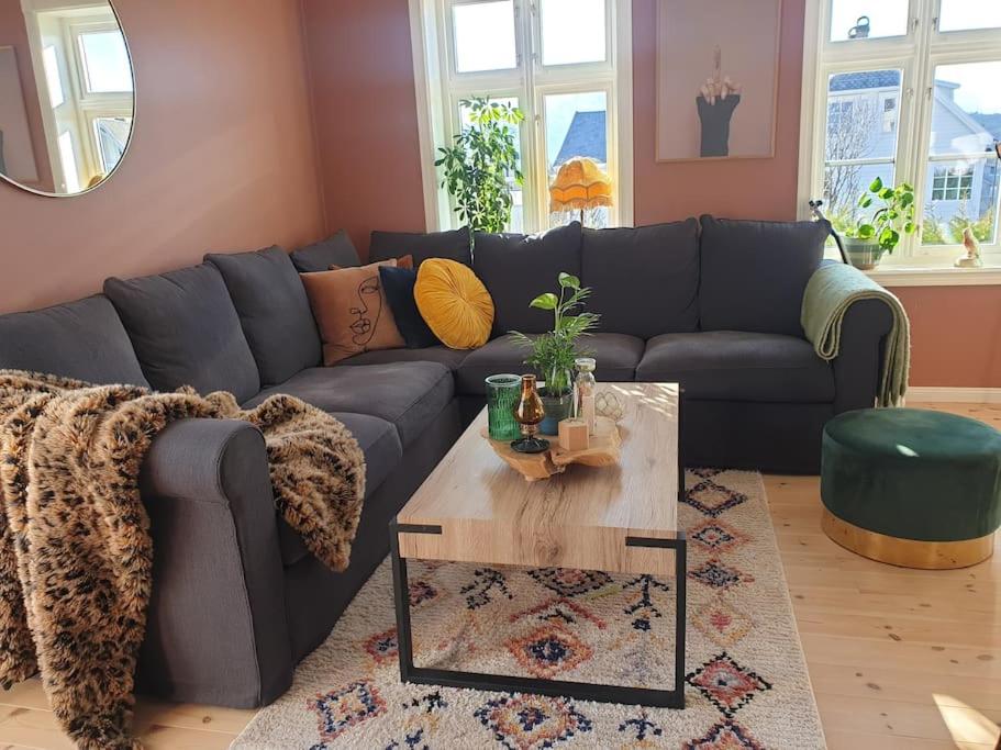 Romslig og særegent hus - Housity