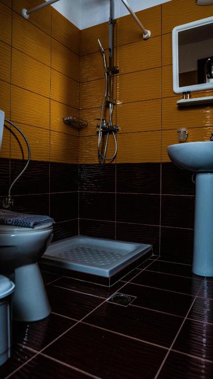 Kúpeľňa v ubytovaní Rooms Batalogianni