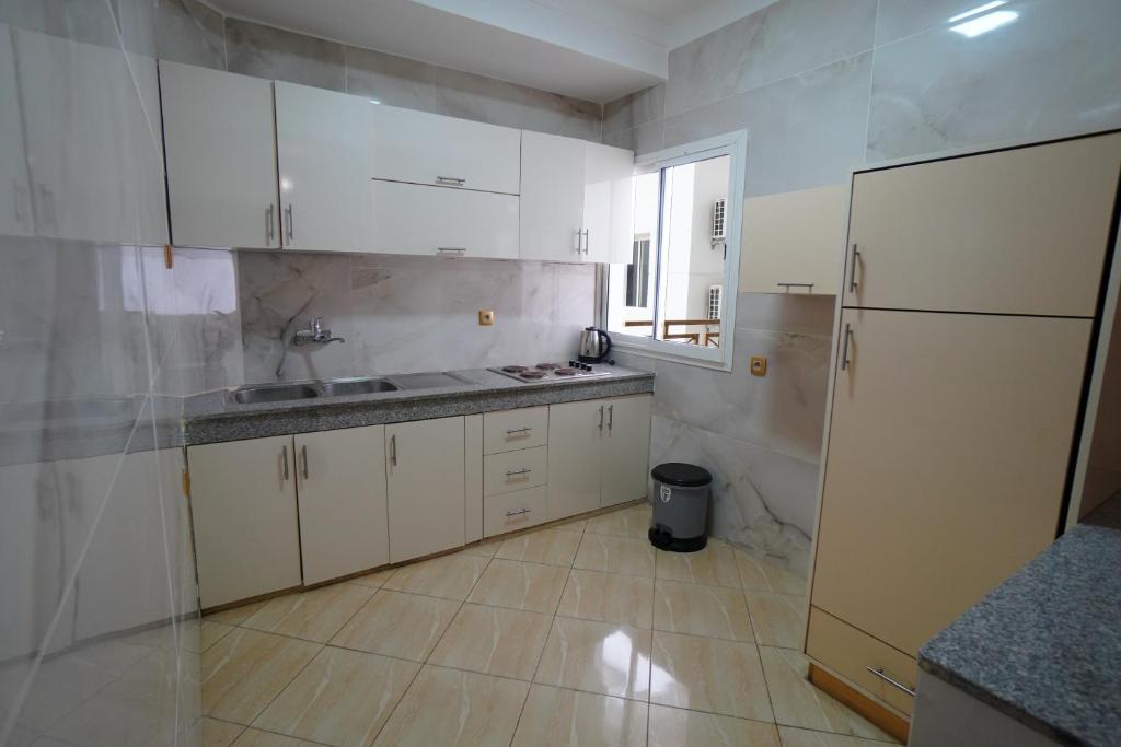 Great Holiday Apart-Hotel & Penthouse - Economy Triple Room With Shared Bathroom