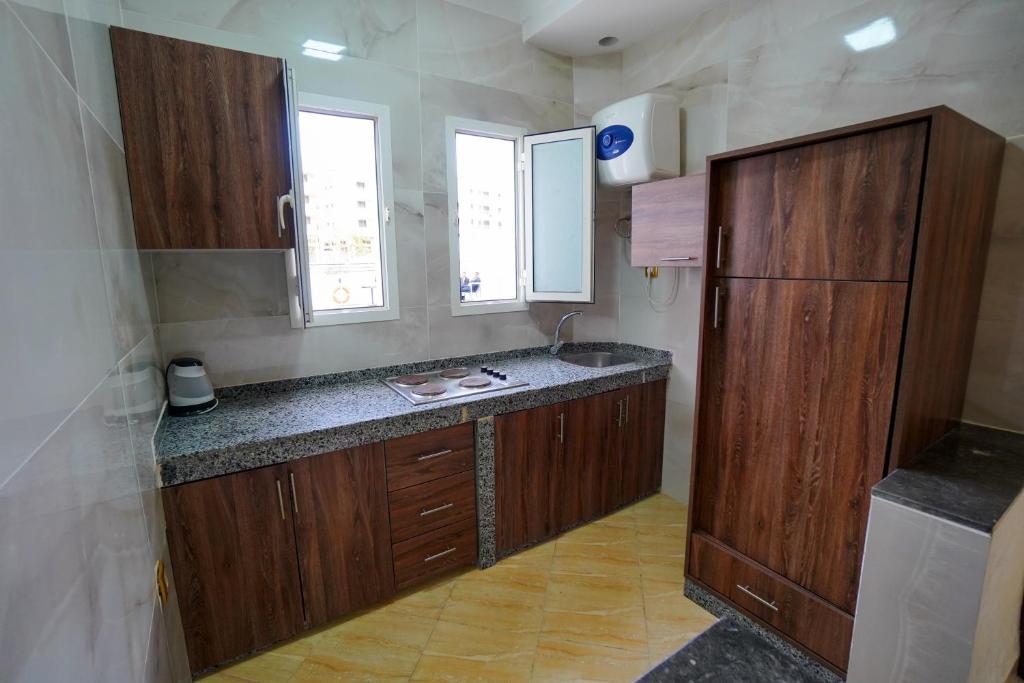 Great Holiday Apart-Hotel & Penthouse - One-Bedroom Apartment