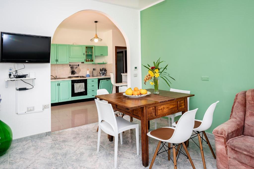 A kitchen or kitchenette at Casa Vacanze D'Urso