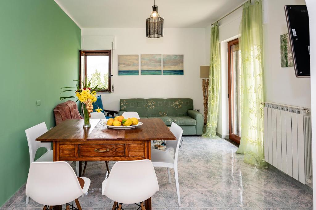 A seating area at Casa Vacanze D'Urso
