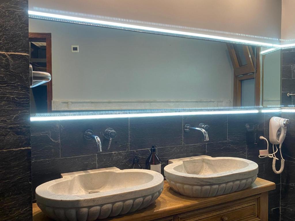 EZE Inn Boutique Hotel