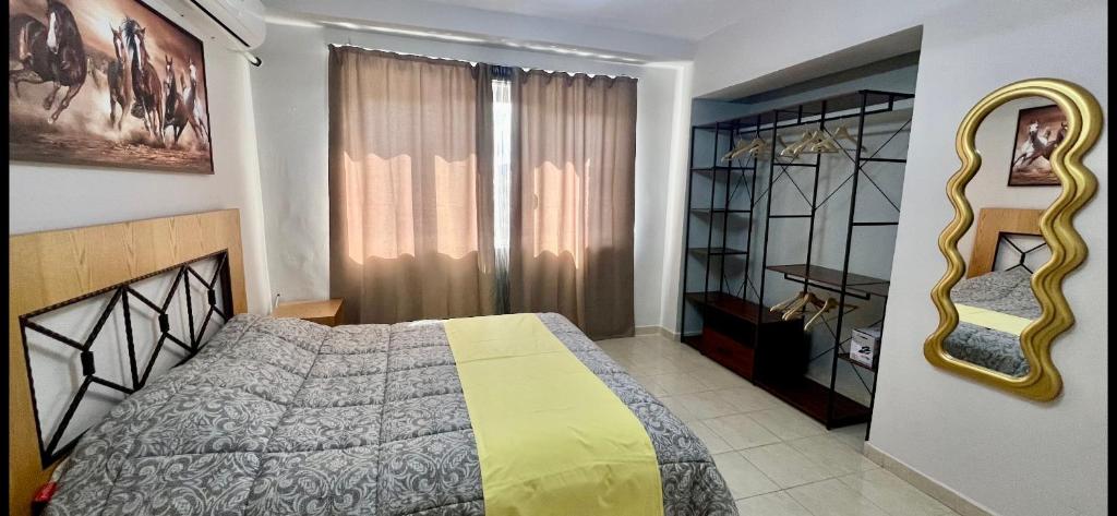Postel nebo postele na pokoji v ubytování Apartment in Skanderbeg Square - Tirana Center 2