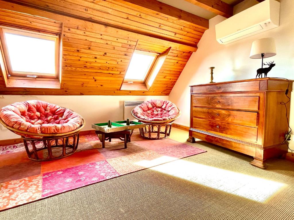 Posezení v ubytování Chambre d'hôtes de charme Jolie futaie en forêt de Tronçais