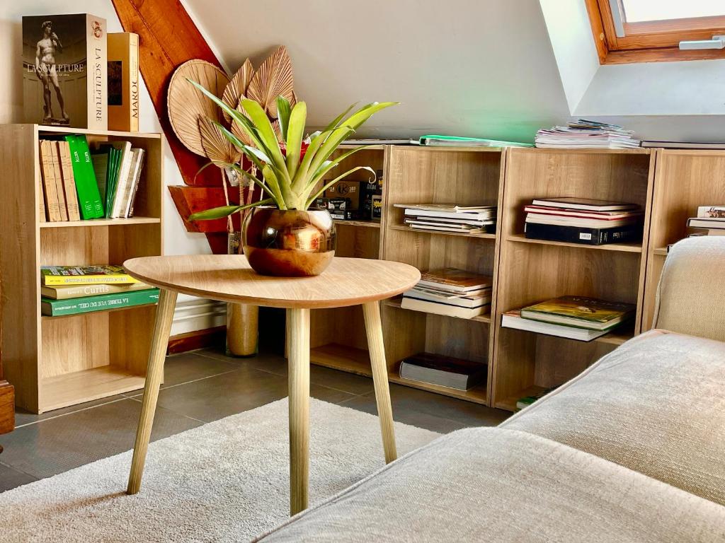 Posezení v ubytování Chambre d'hôtes de charme Jolie futaie en forêt de Tronçais
