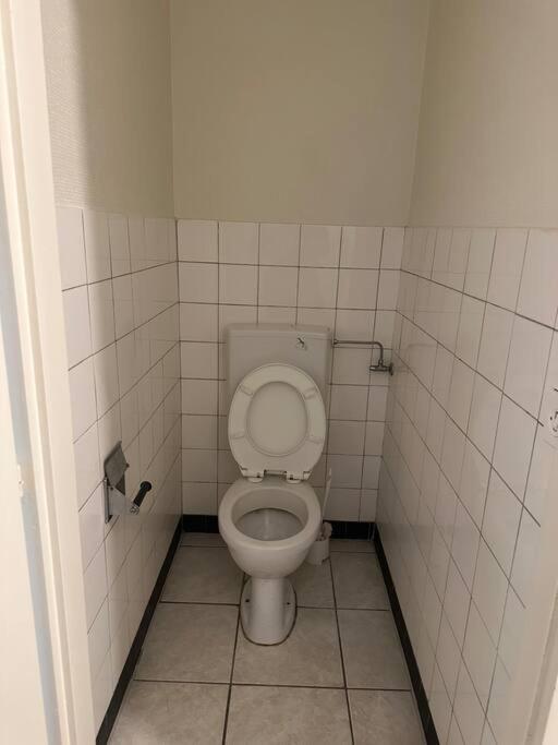 Koupelna v ubytování 名门小屋