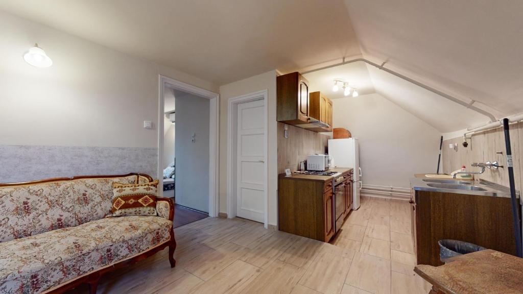 Kuchnia lub aneks kuchenny w obiekcie Herczeg Apartment