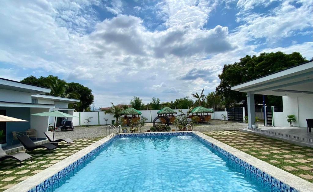 Bazén v ubytování Steffen Resort nebo v jeho okolí