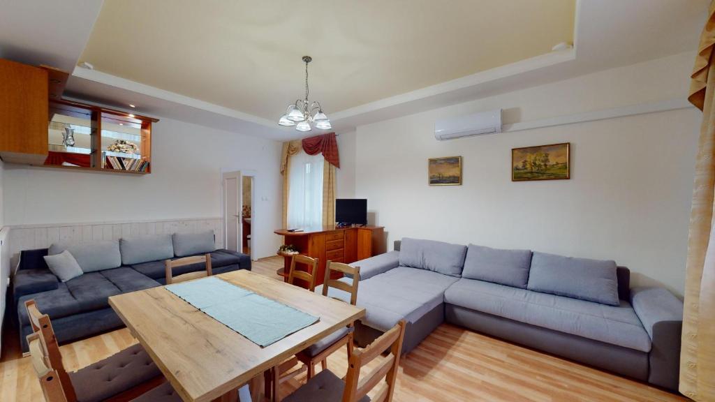 Część wypoczynkowa w obiekcie Herczeg Apartment
