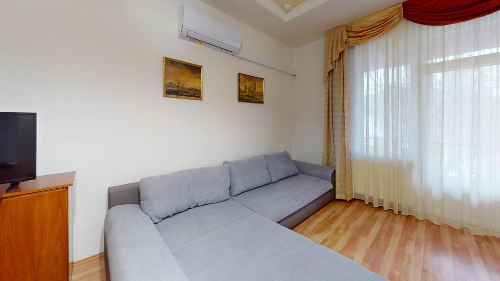 Telewizja i/lub zestaw kina domowego w obiekcie Herczeg Apartment