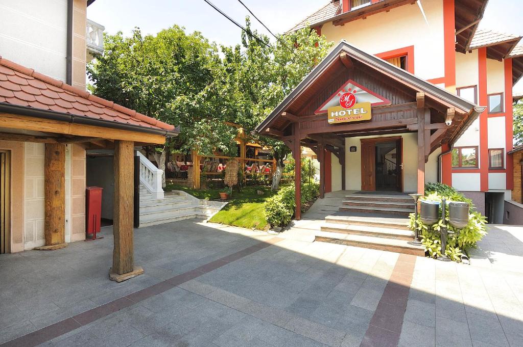 Hotel Sucevic Garni - Resim 9