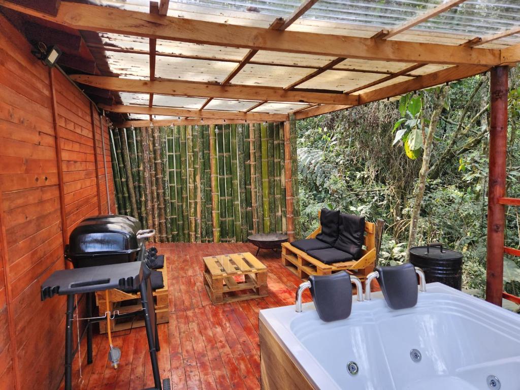 Fotografie z fotogalerie ubytování Cabaña en Medio del Bosque con Jacuzzi - Santa Elena v destinaci Santa Elena