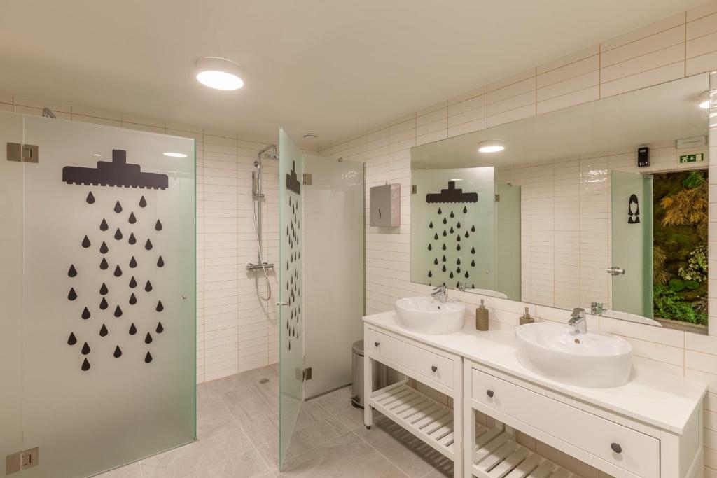 Savvy Signature Apartments - 16