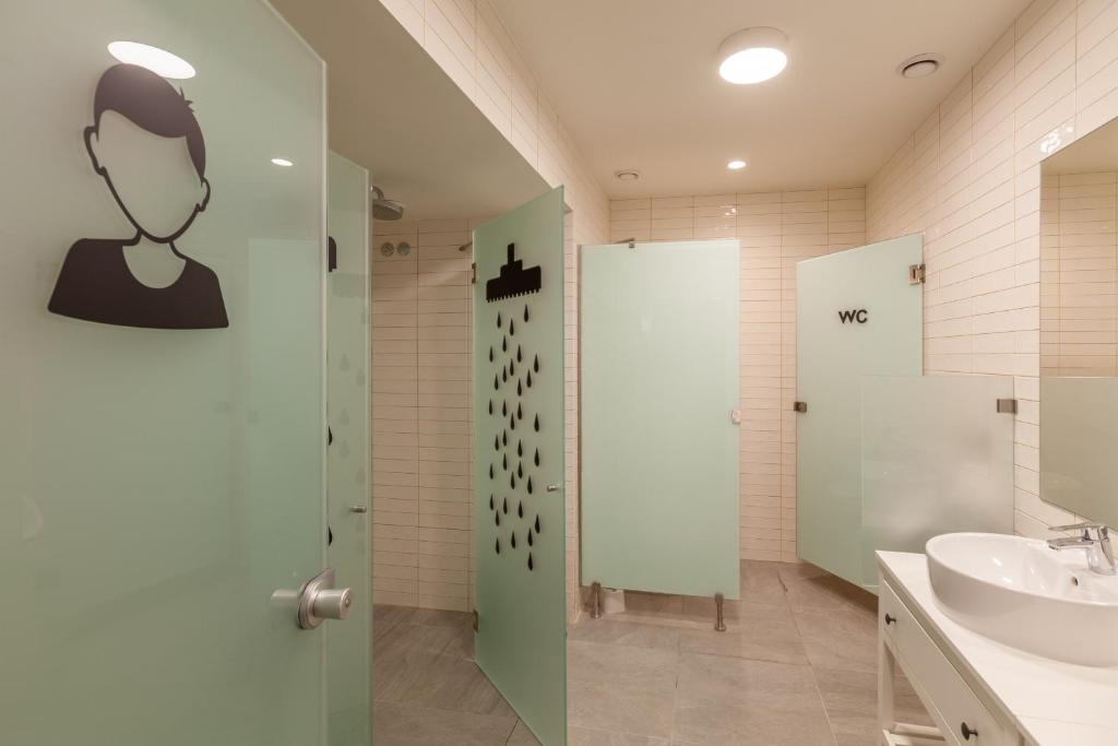 Savvy Signature Apartments - 17