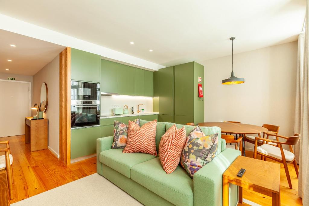 Savvy Signature Apartments - 13