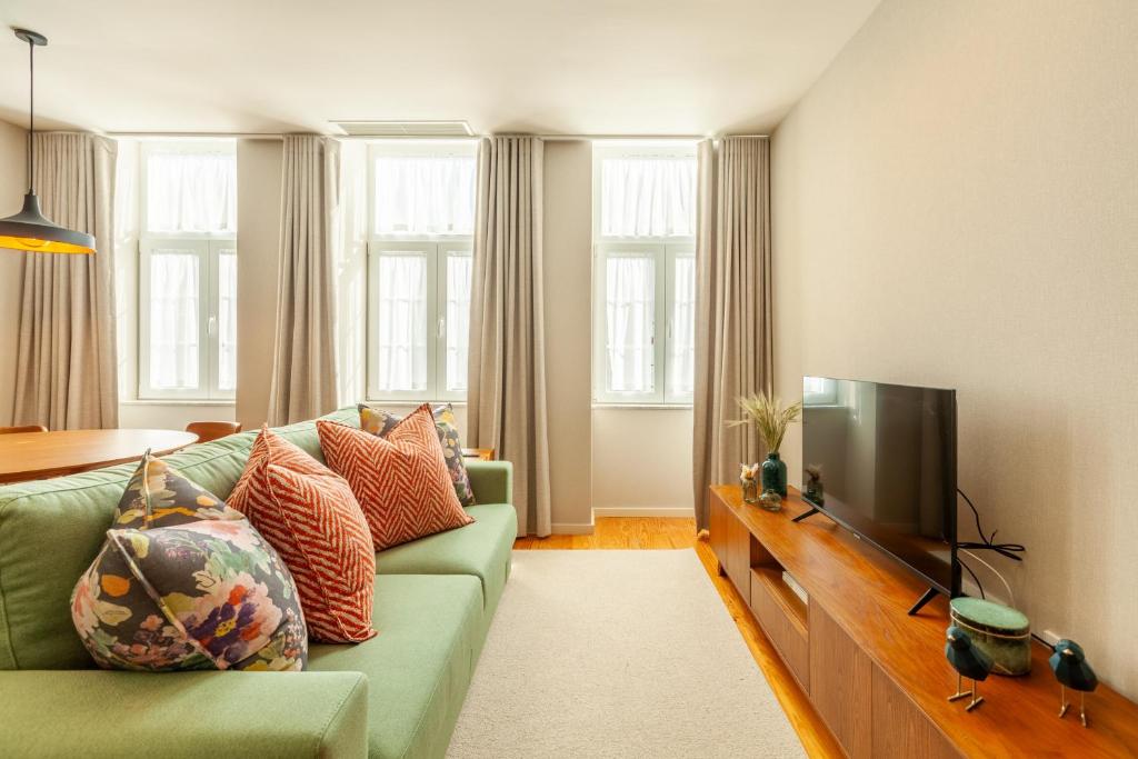 Savvy Signature Apartments - 2