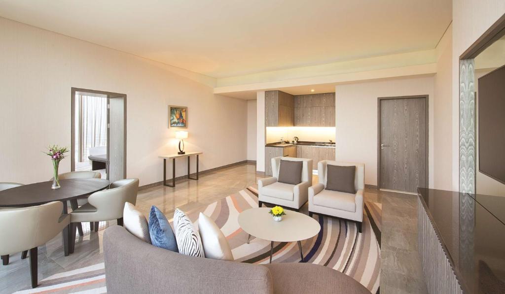 Posezení v ubytování DoubleTree by Hilton Doha Old Town