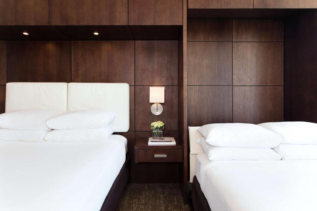 Postel nebo postele na pokoji v ubytování DoubleTree by Hilton San Juan
