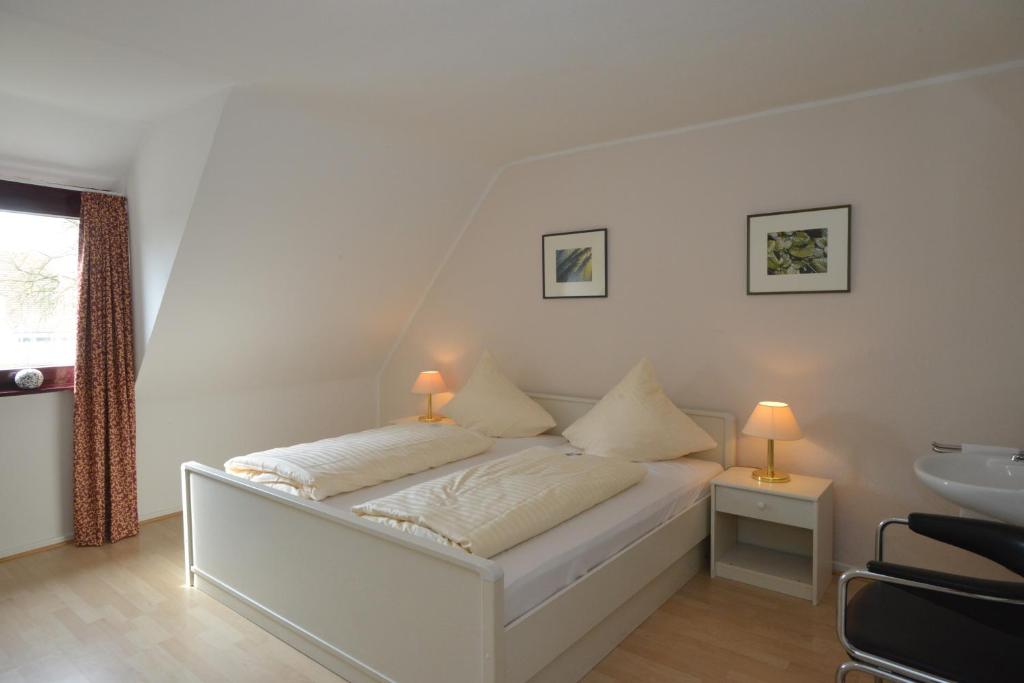 Nierswalder Landhaus - Eenpersoonskamer Met Eigen Badkamer Op De Gang