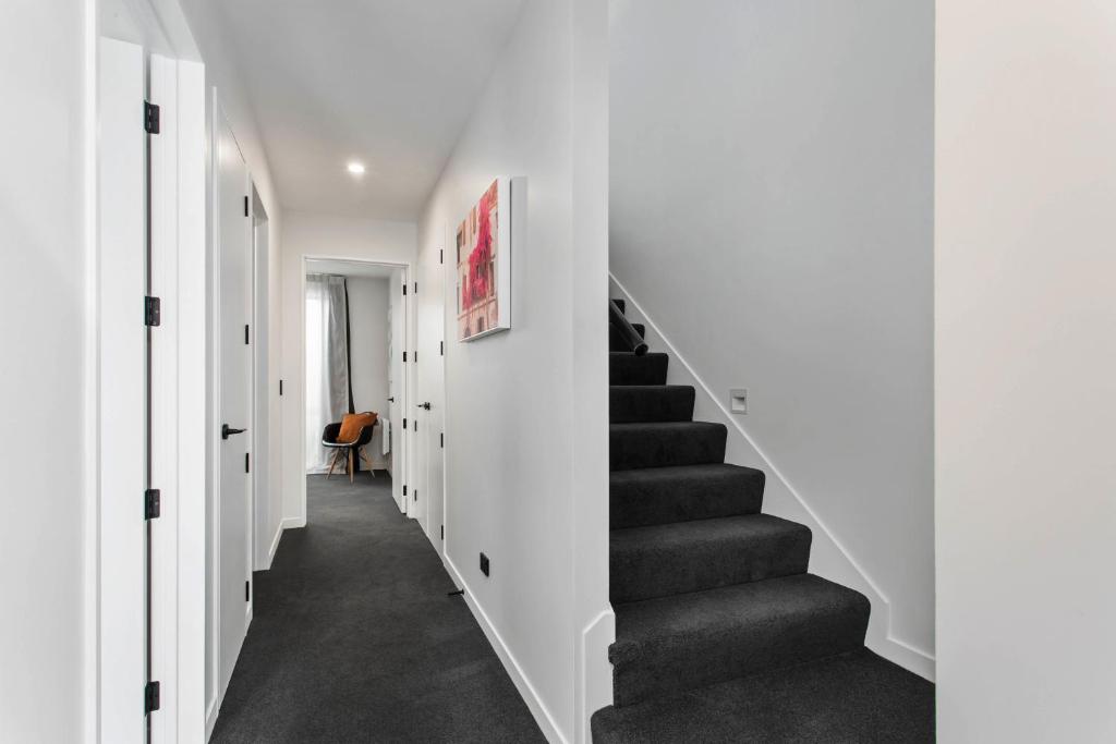 Simply The Best CBD 3 Mins Plus Garage - Resim 11