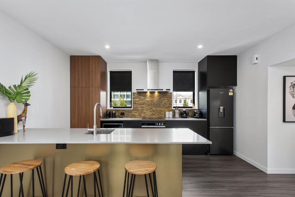 Simply The Best CBD 3 Mins Plus Garage - Resim 4