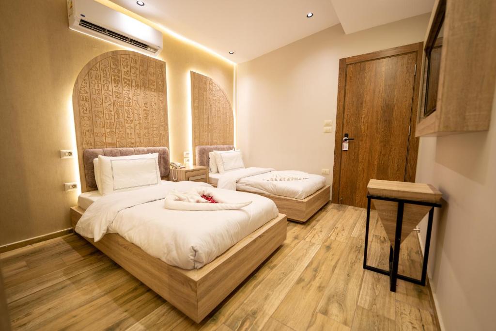 Royal Great Pyramid INN - 8