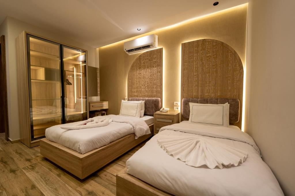 Royal Great Pyramid INN - 11