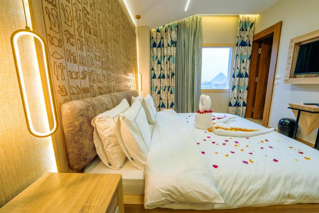 Royal Great Pyramid INN - 13