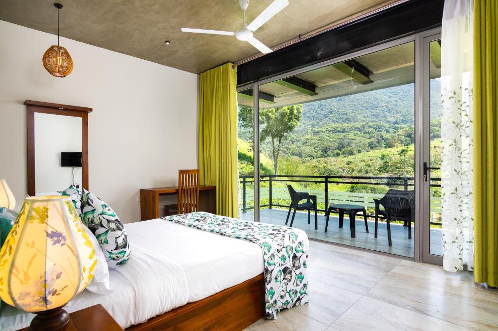 Nespecifikovaný výhled na hory nebo výhled na hory při pohledu z hotelu
