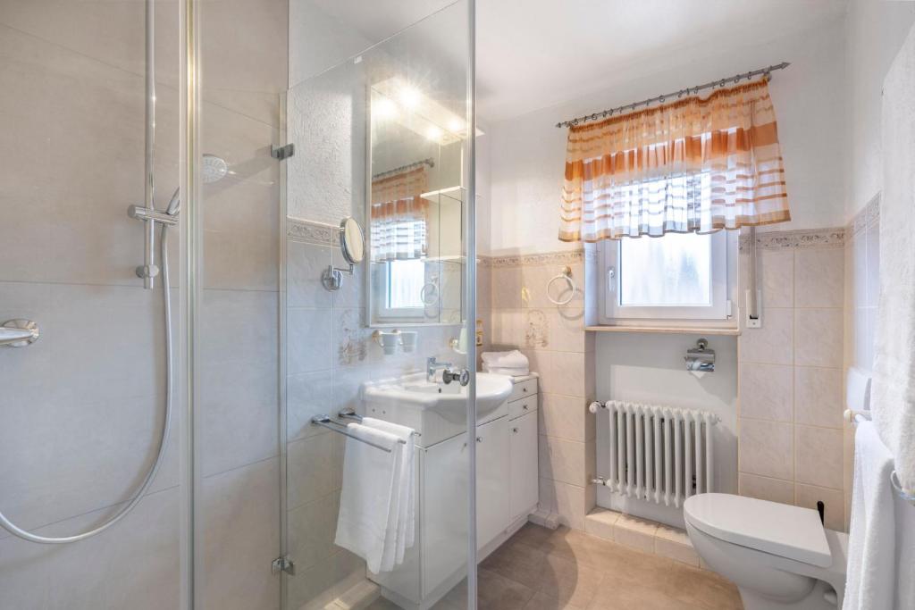 Koupelna v ubytování Hotel Garni Sonnengruss