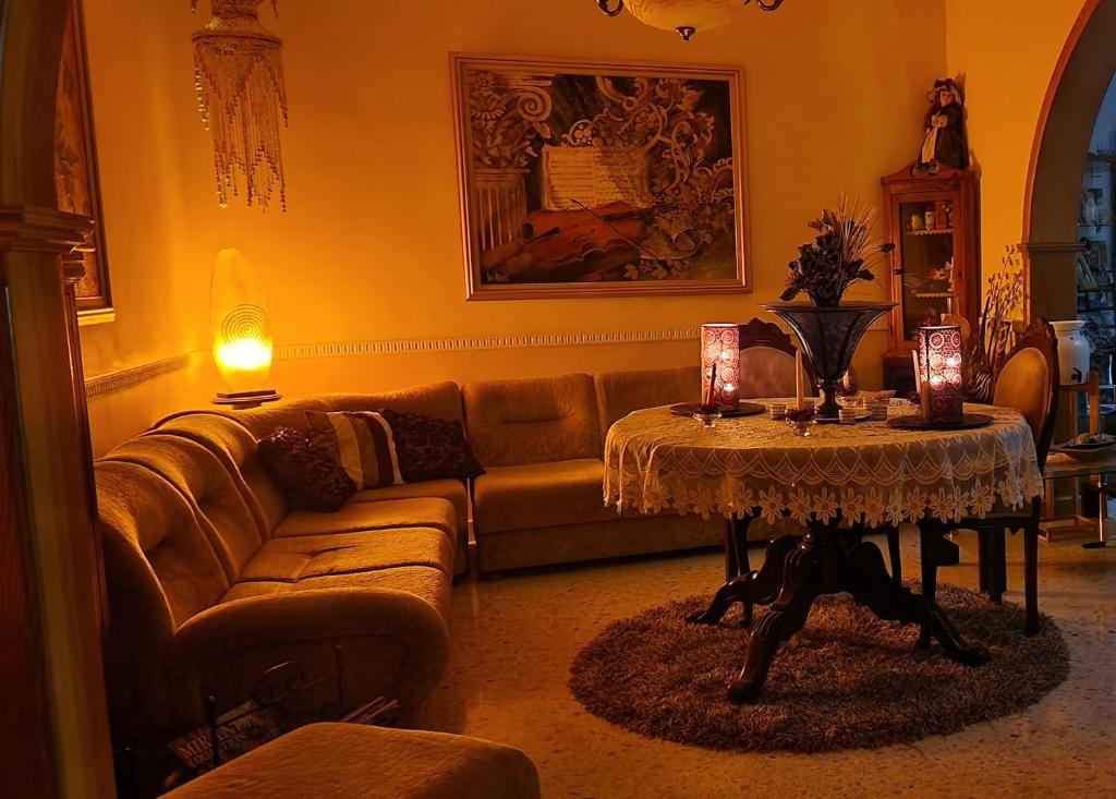 Posezení v ubytování Saracini's Homestay